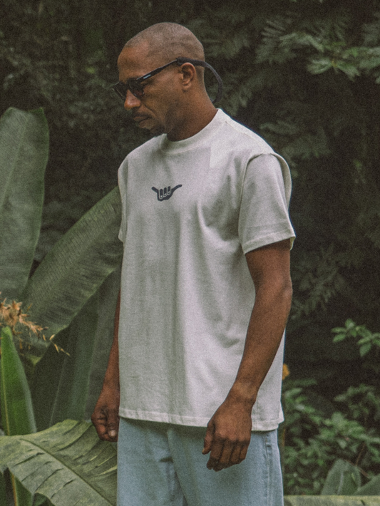 Camiseta Especial Hang Loose Retro Off White