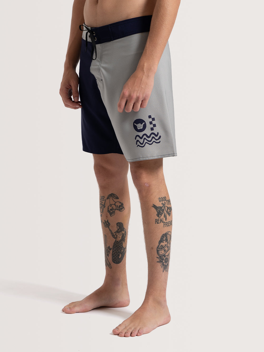 その他 Dead Threads L SEA080 CF FaB Boardshort Eighties 18'' Azul | Hang Loose – Hang Loose Brasil
