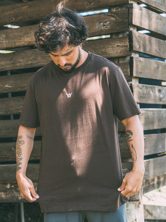 Camiseta Manga Curta Loose Marrom Café Hang Loose
