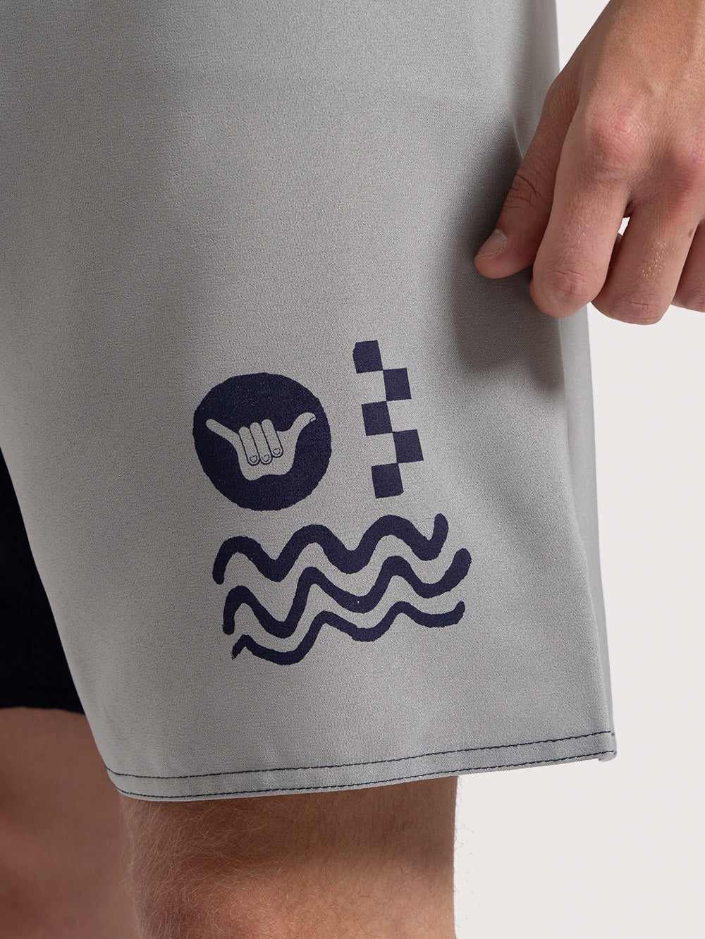 Boardshort Eighties 18'' Azul | Hang Loose – Hang Loose Brasil