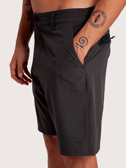 Bermuda Híbrida Hang Loose Zippy Preta com Bolsos em Zíper