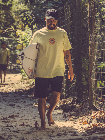 Camiseta Manga Curta Amarela Hang Loose Genuine