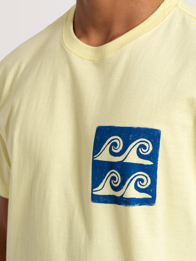 Camiseta Manga Curta Amarela Hang Loose Waves