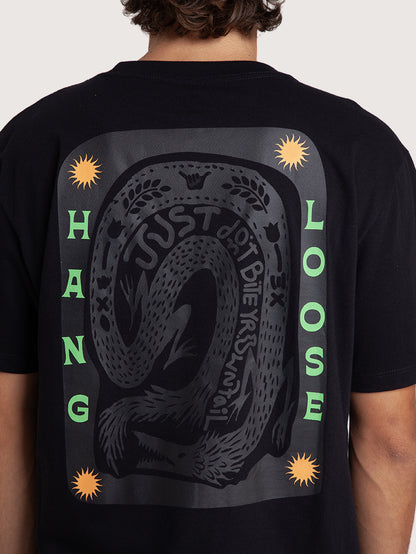 Camiseta Preta Hang Loose Apple