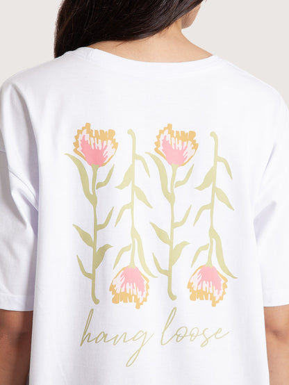 Camiseta Oversized Hang Loose Flowers Branca Feminina
