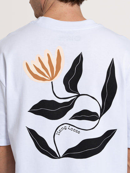 Camiseta Especial Branca Hang Loose Lírio