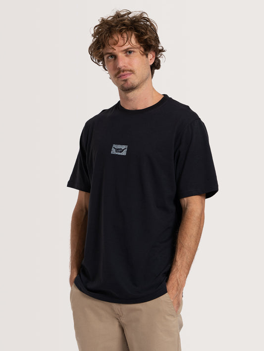 Camiseta Especial Preta Hang Loose Retro