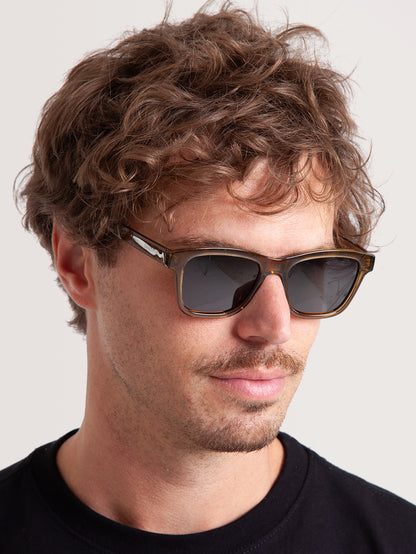 Óculos de Sol Quadrado Cinza Hang Loose Cinematique