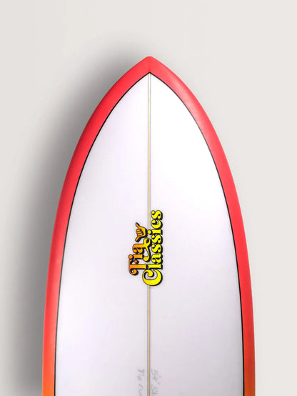 Bico frontal da prancha twin fins com logo ia Classics.