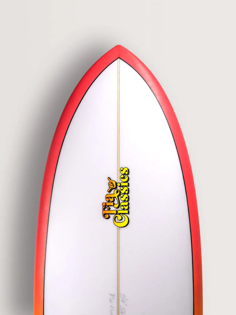 Bico frontal da prancha twin fins com logo ia Classics.